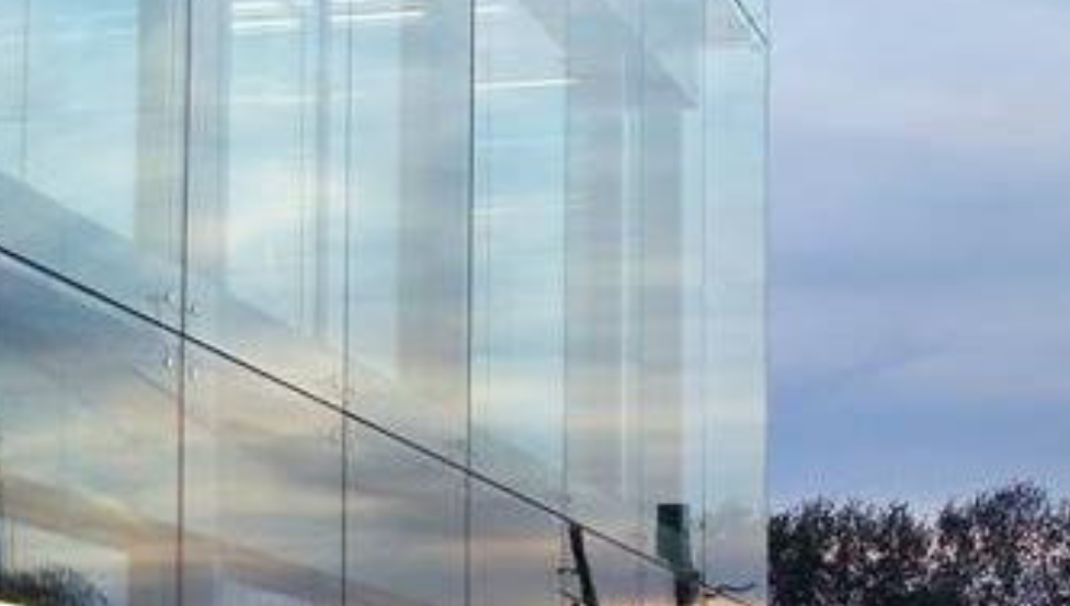 SPIDERGLASS POINT | Saint-Gobain Building Glass